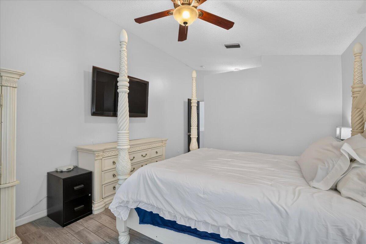 5435 NW 50th Court