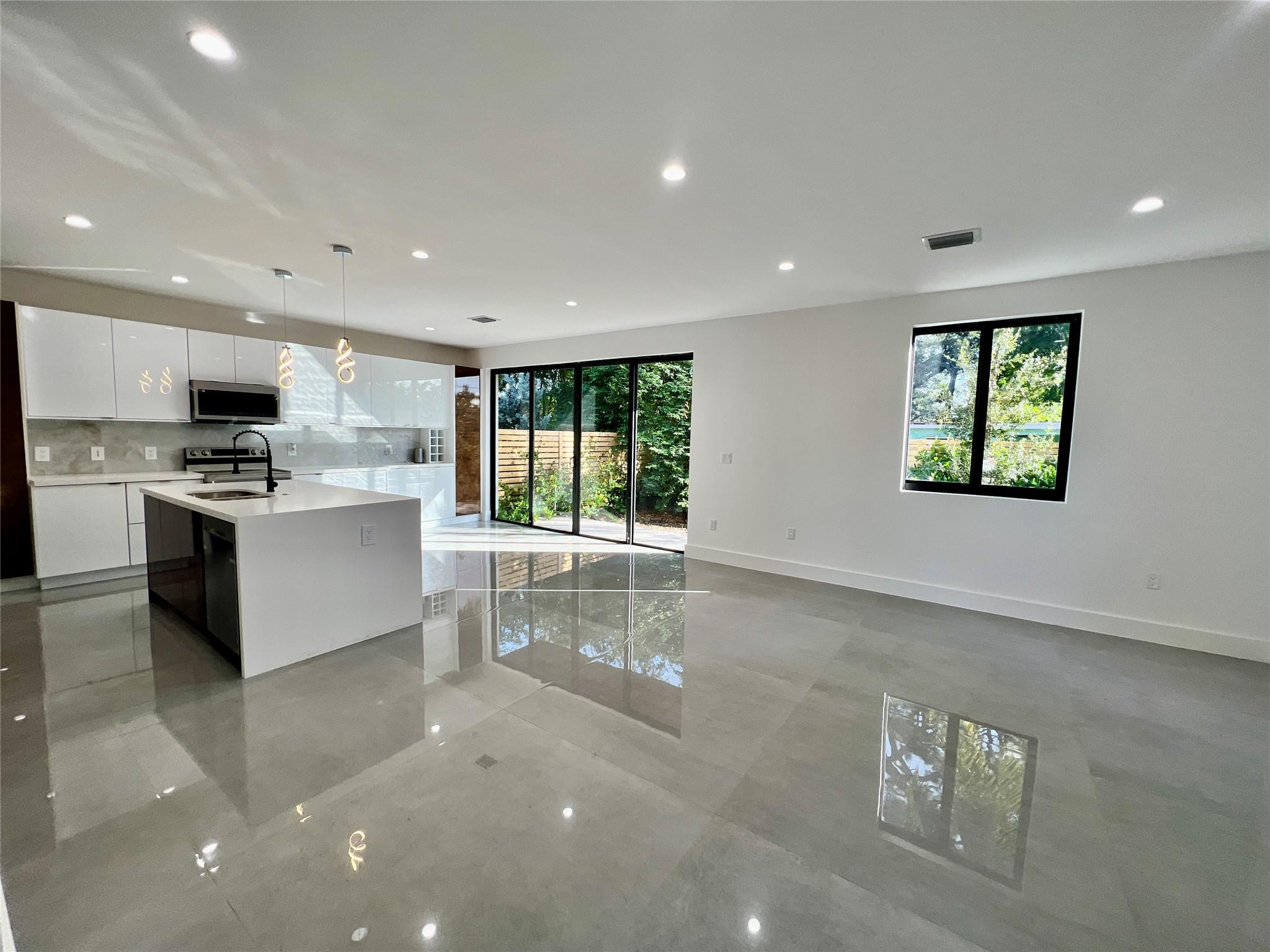 1292 NE 35th Street