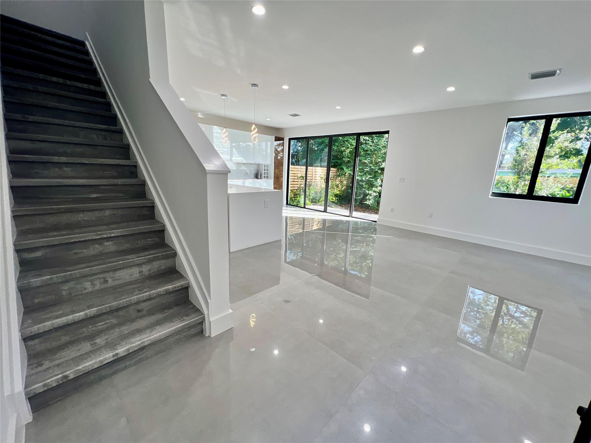 1292 NE 35th Street