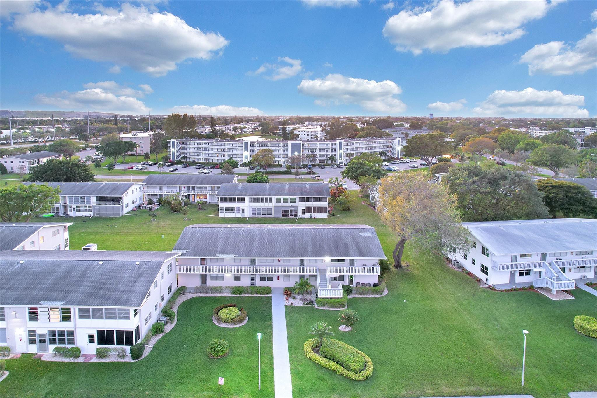 206 Farnham I 206
