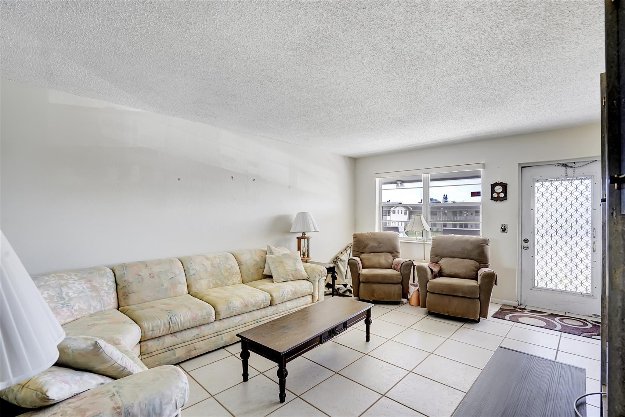 206 Farnham I 206