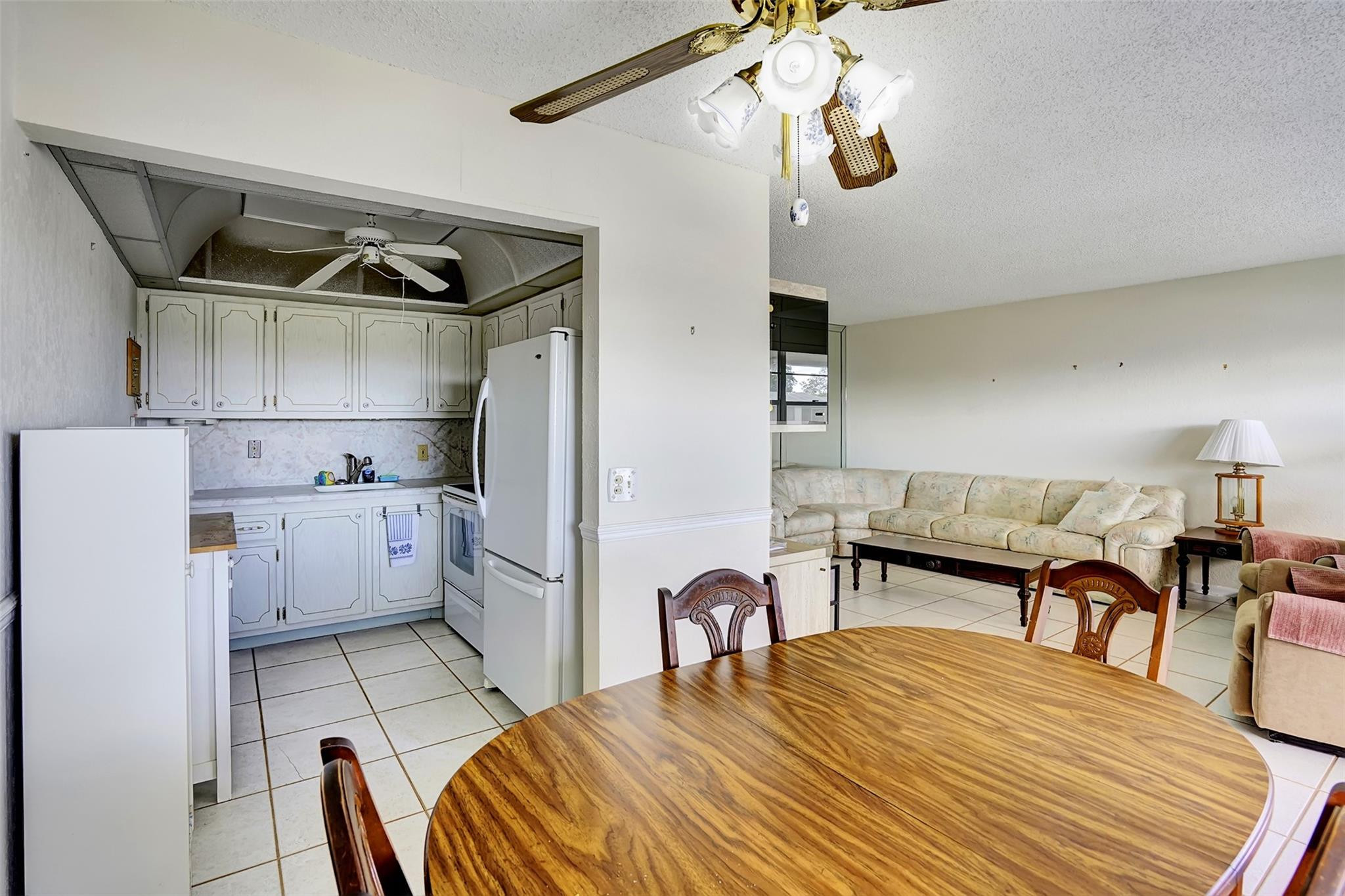 206 Farnham I 206