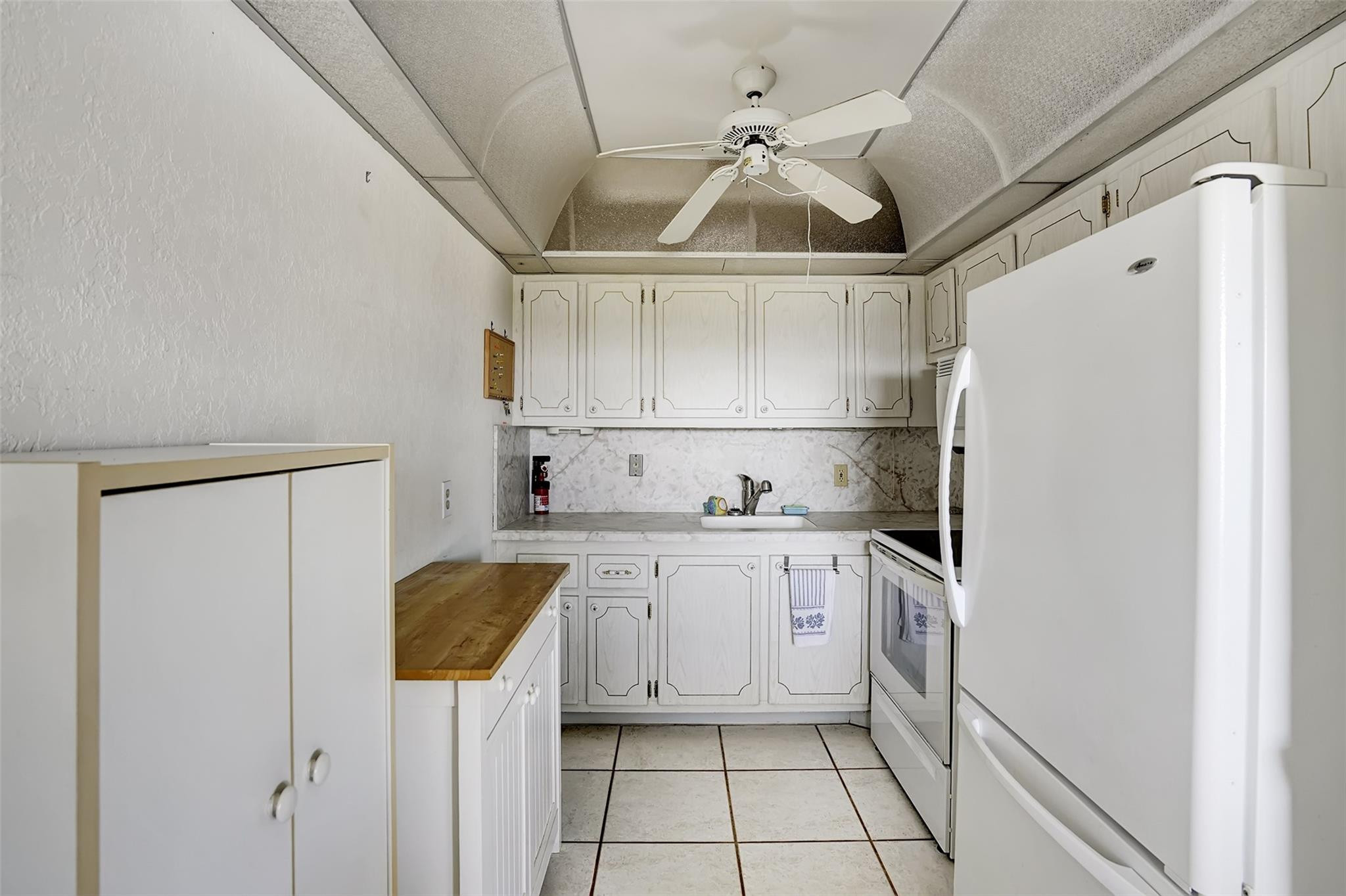 206 Farnham I 206