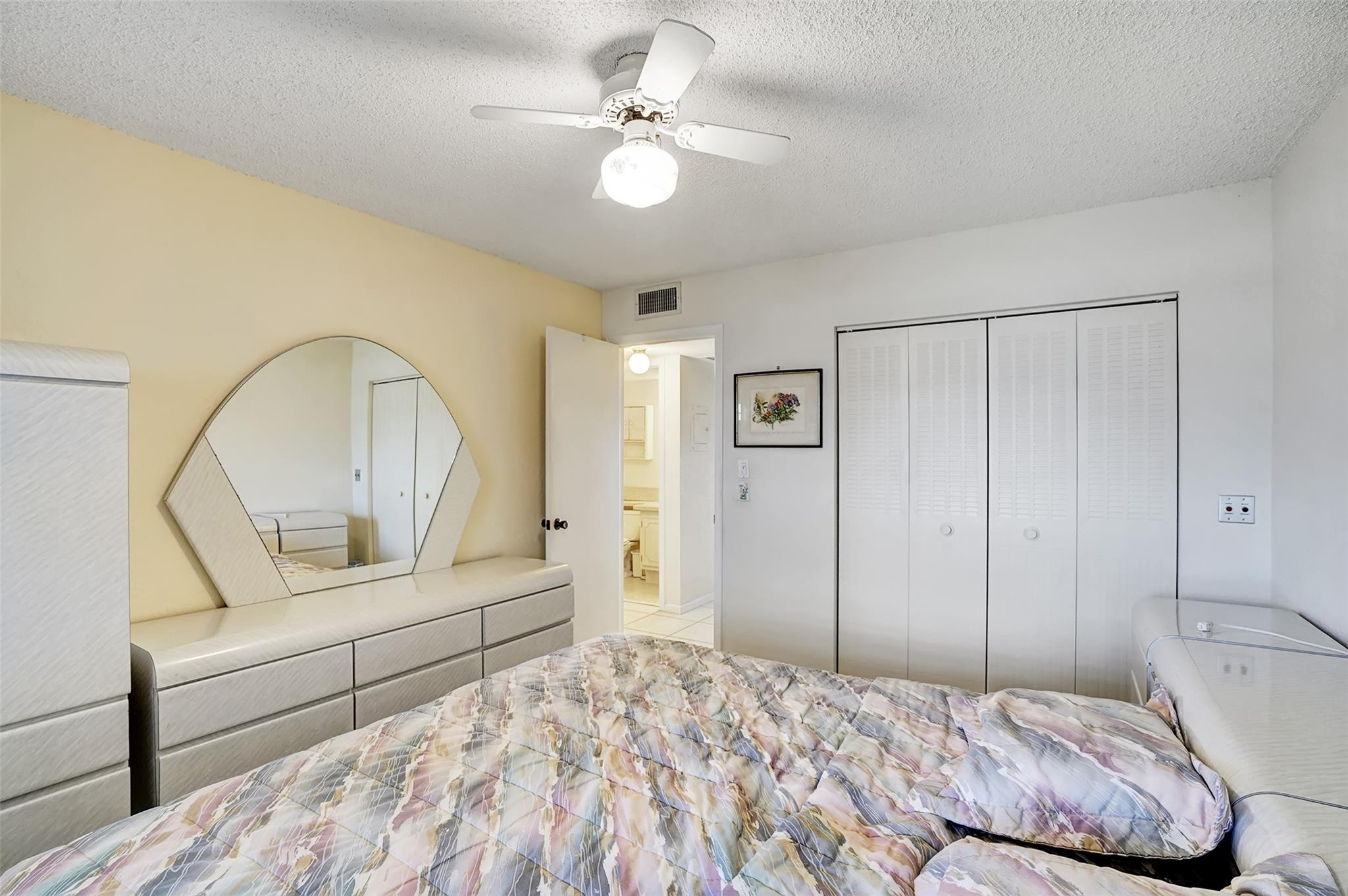 206 Farnham I 206