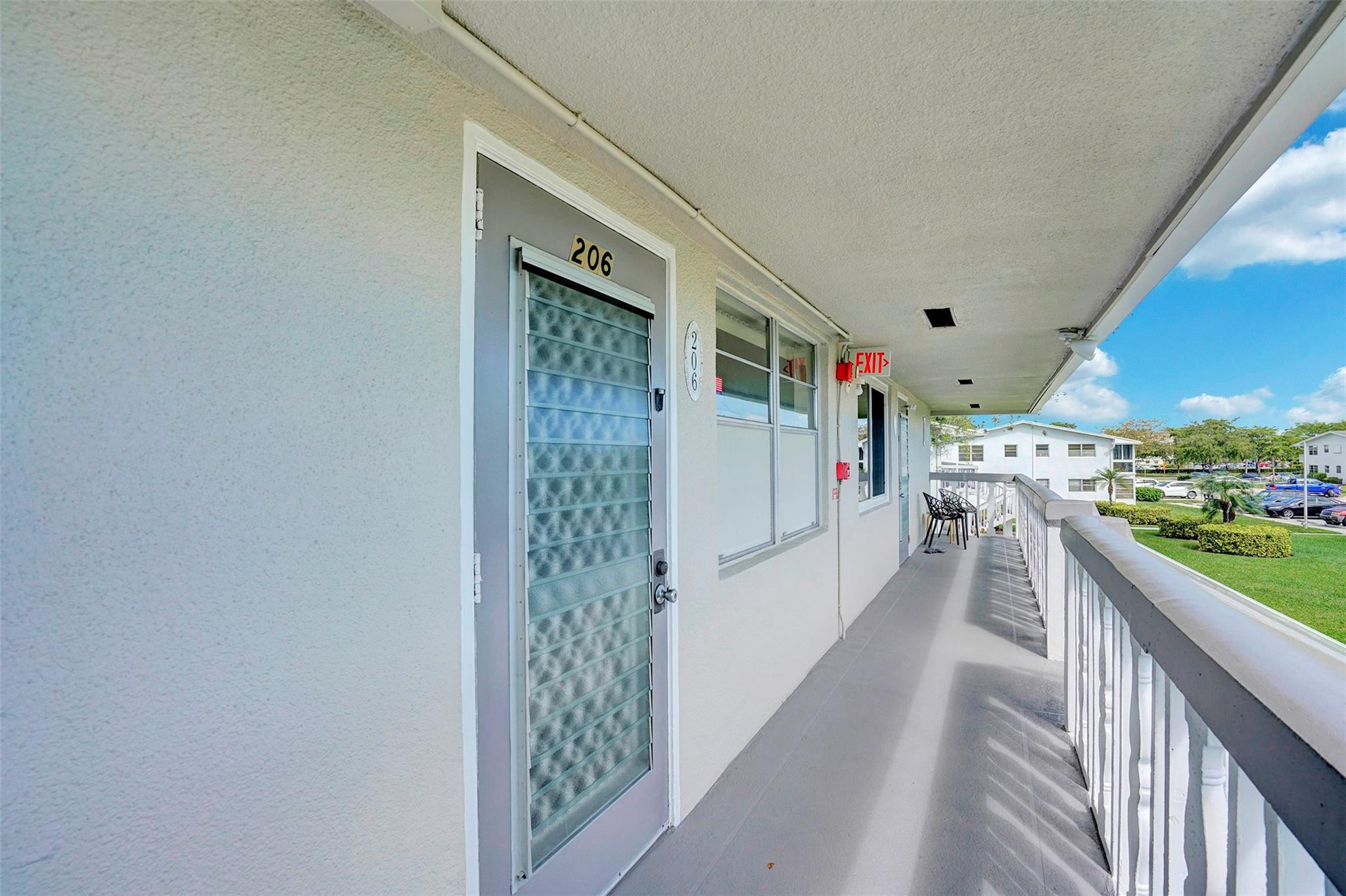 206 Farnham I 206