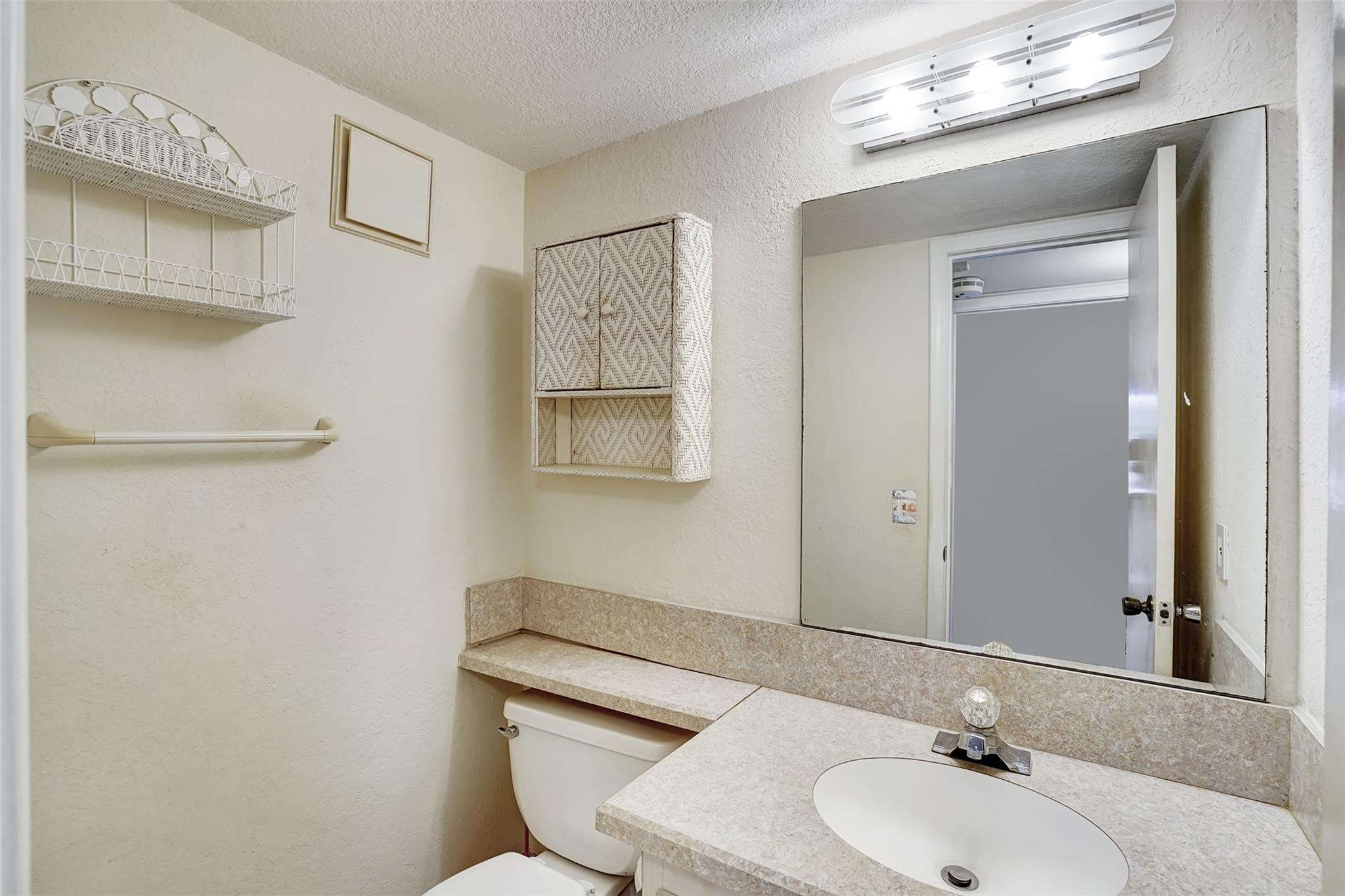 206 Farnham I 206