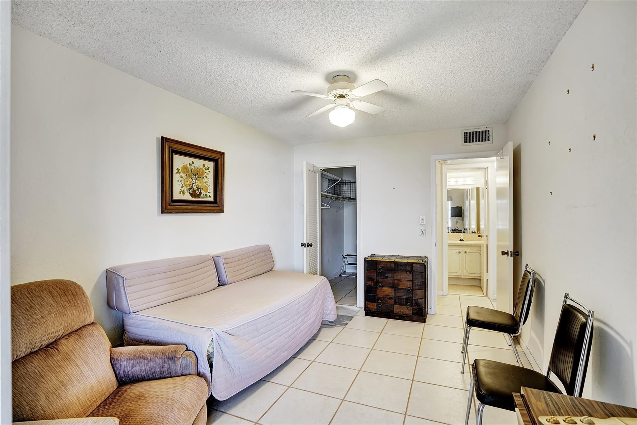 206 Farnham I 206