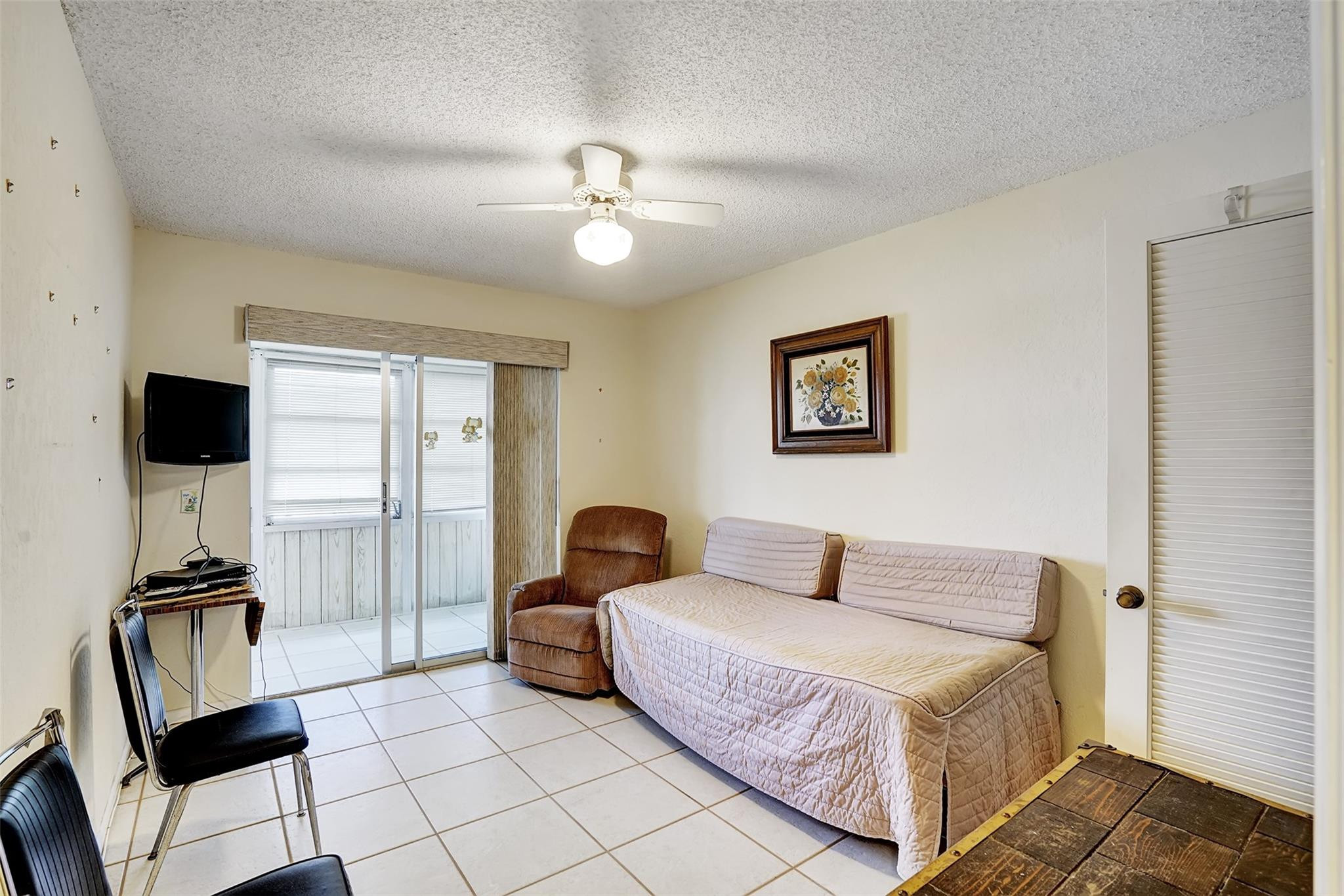 206 Farnham I 206