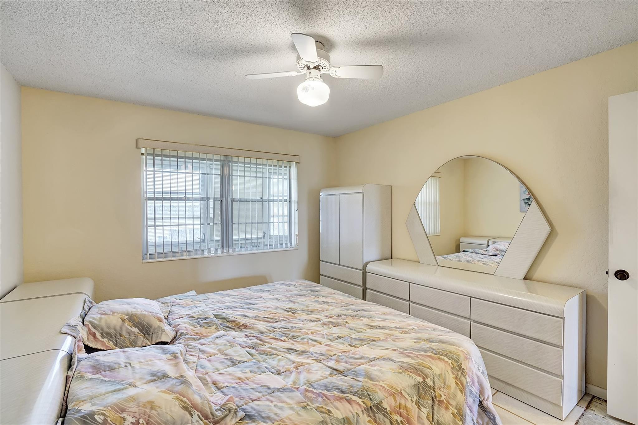 206 Farnham I 206
