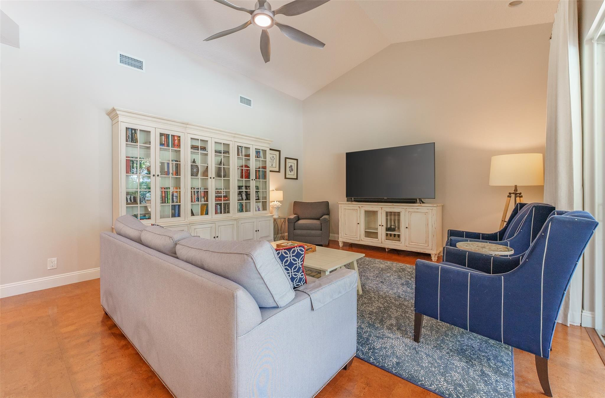 13439 Bradfords Wharf