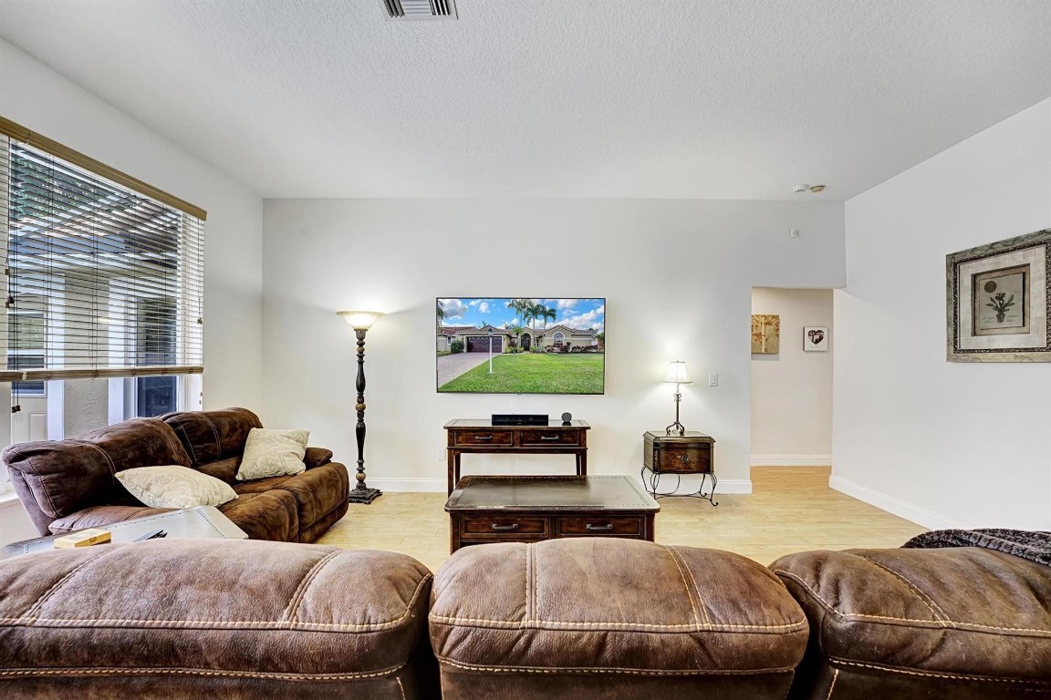 9591 Lake Serena Drive