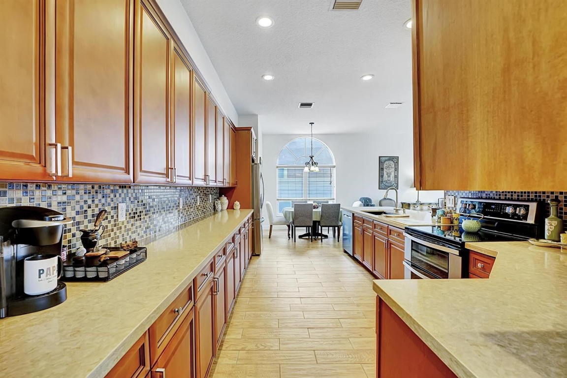 9591 Lake Serena Drive