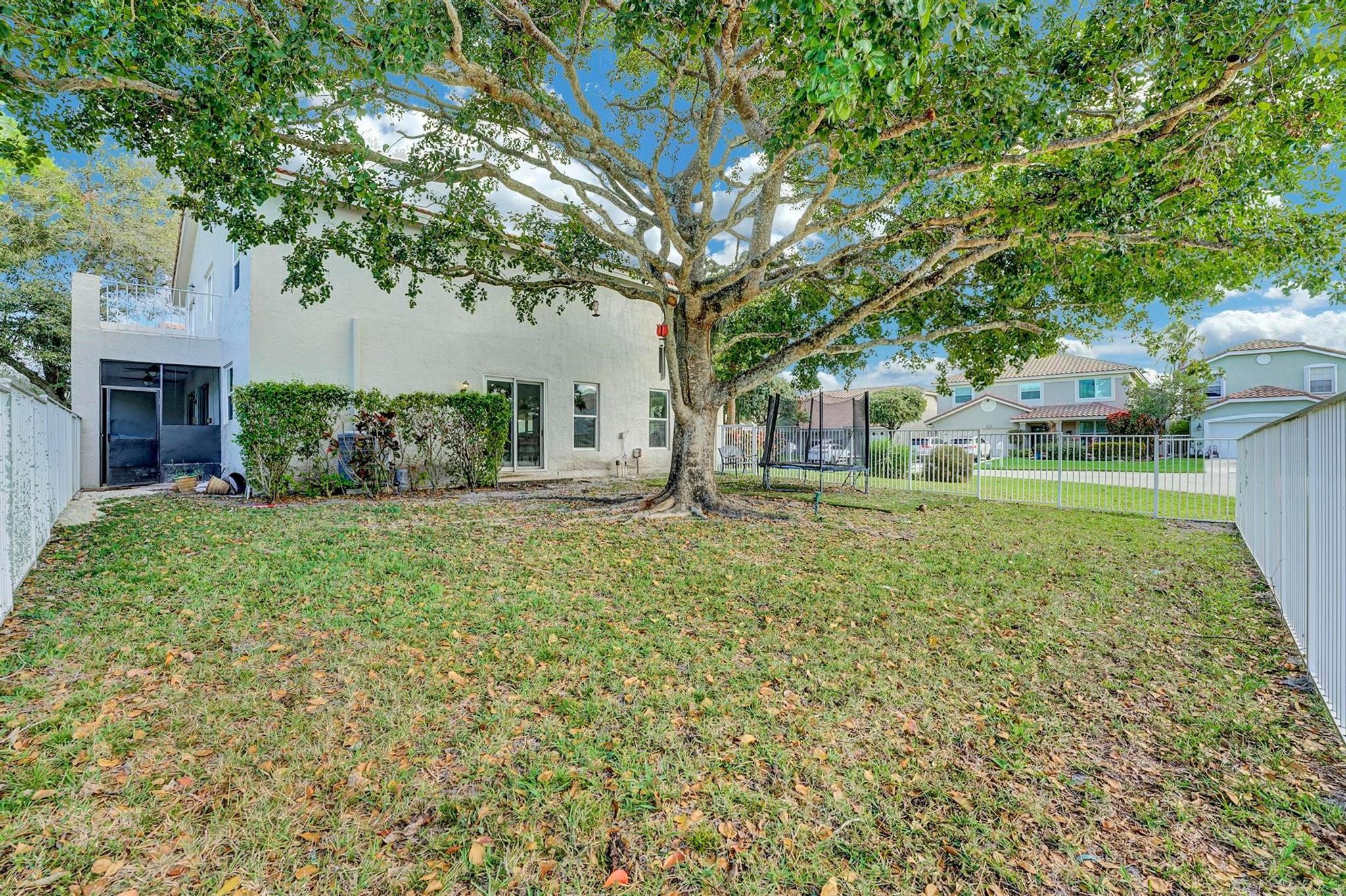 18219 Blue Lake Way