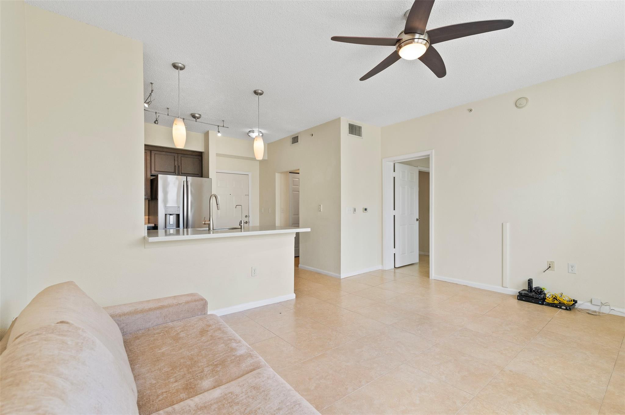 533 NE 3rd Avenue 538