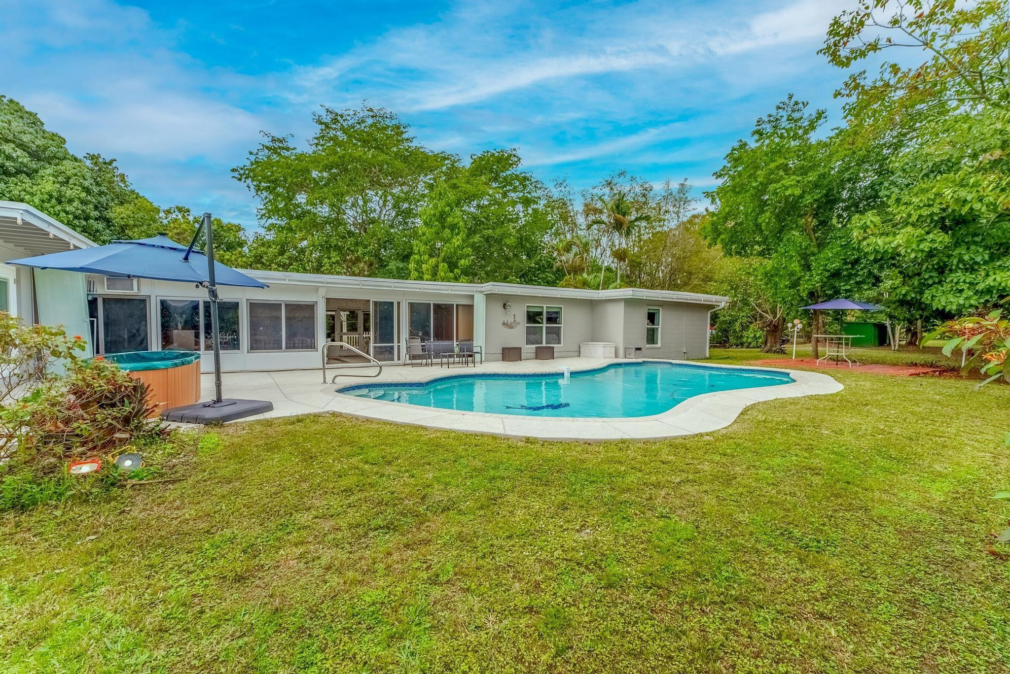 5541 W Broward Boulevard