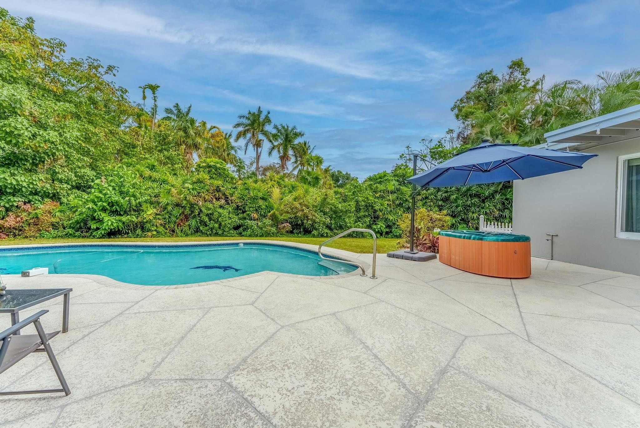 5541 W Broward Boulevard