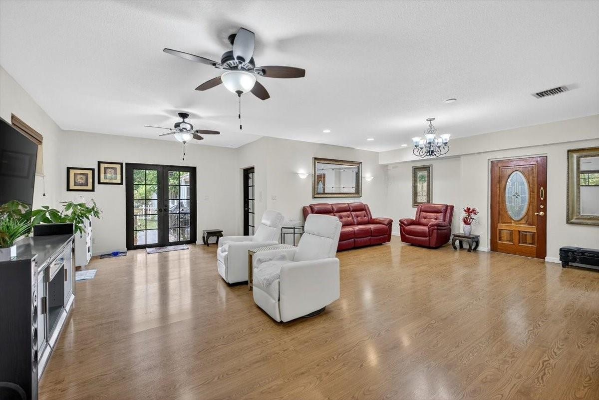 5541 W Broward Boulevard