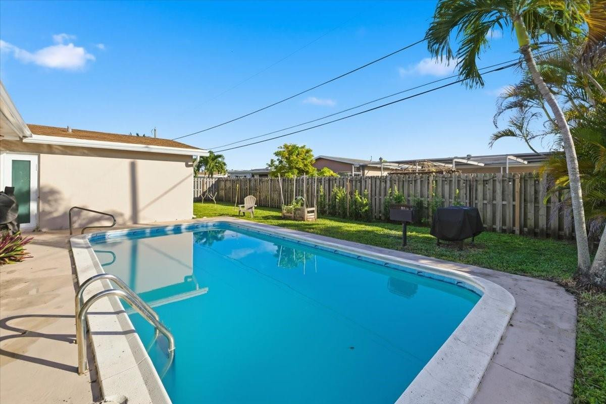 8570 NW 24th Court