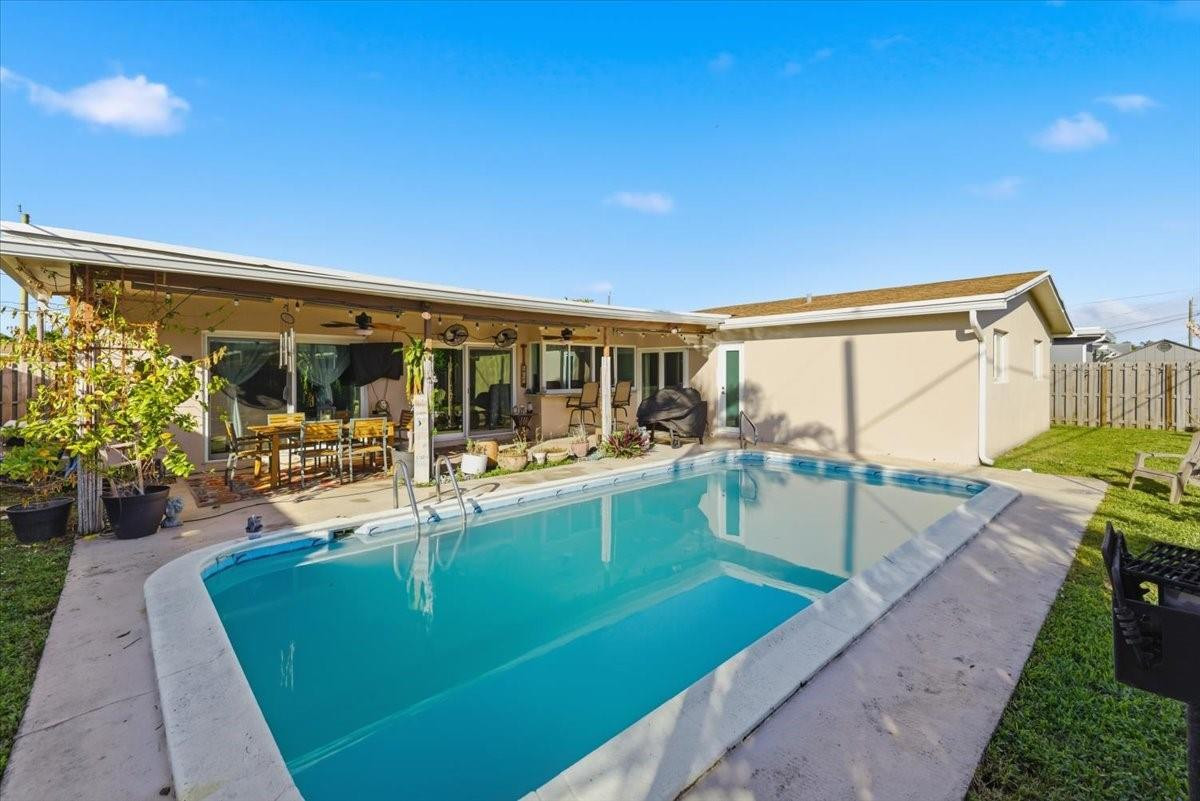 8570 NW 24th Court