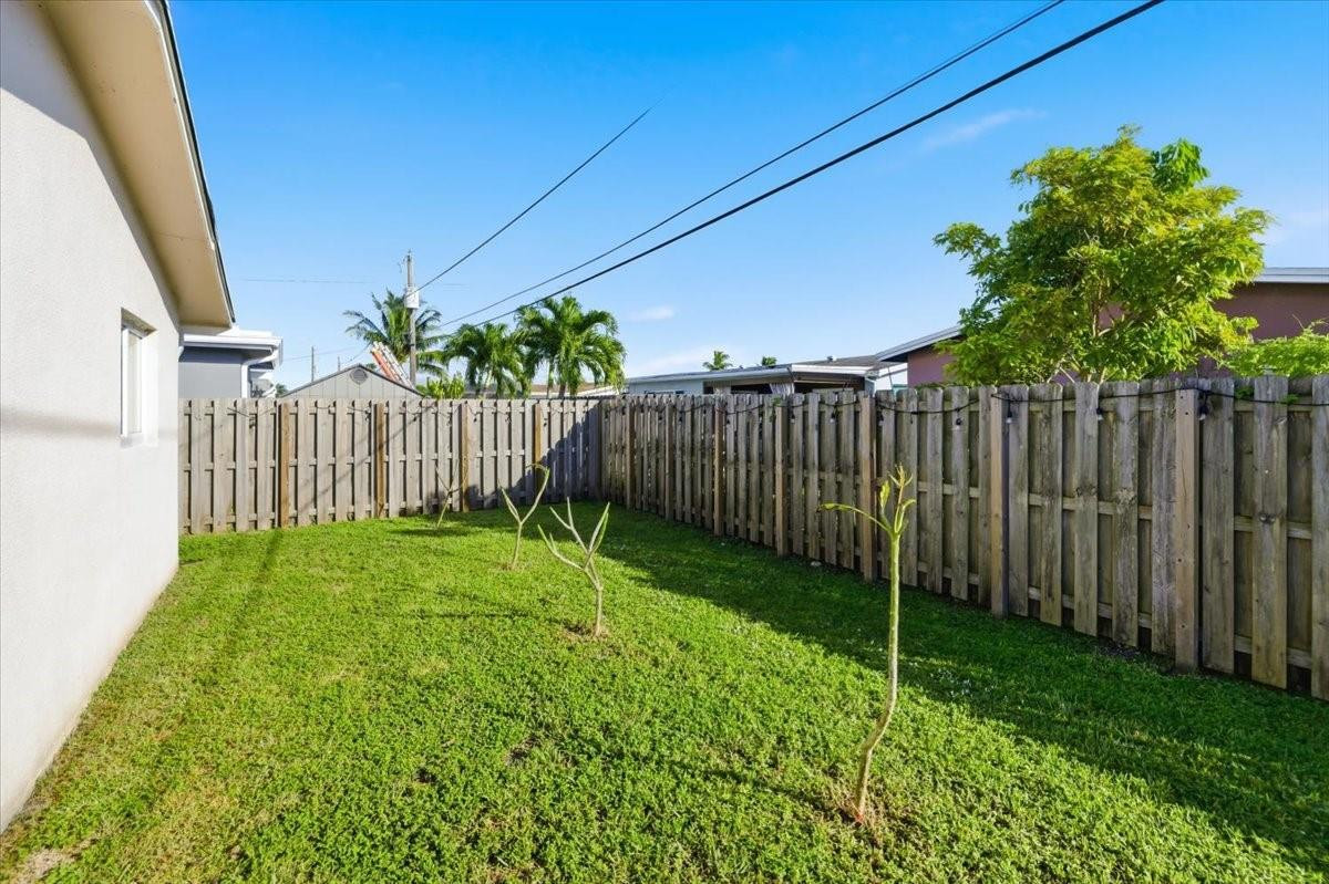 8570 NW 24th Court