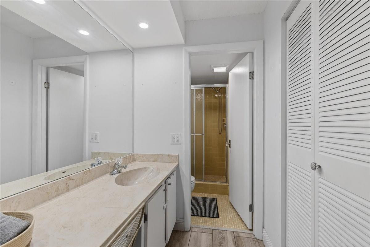 2355 SW 15th Street 77