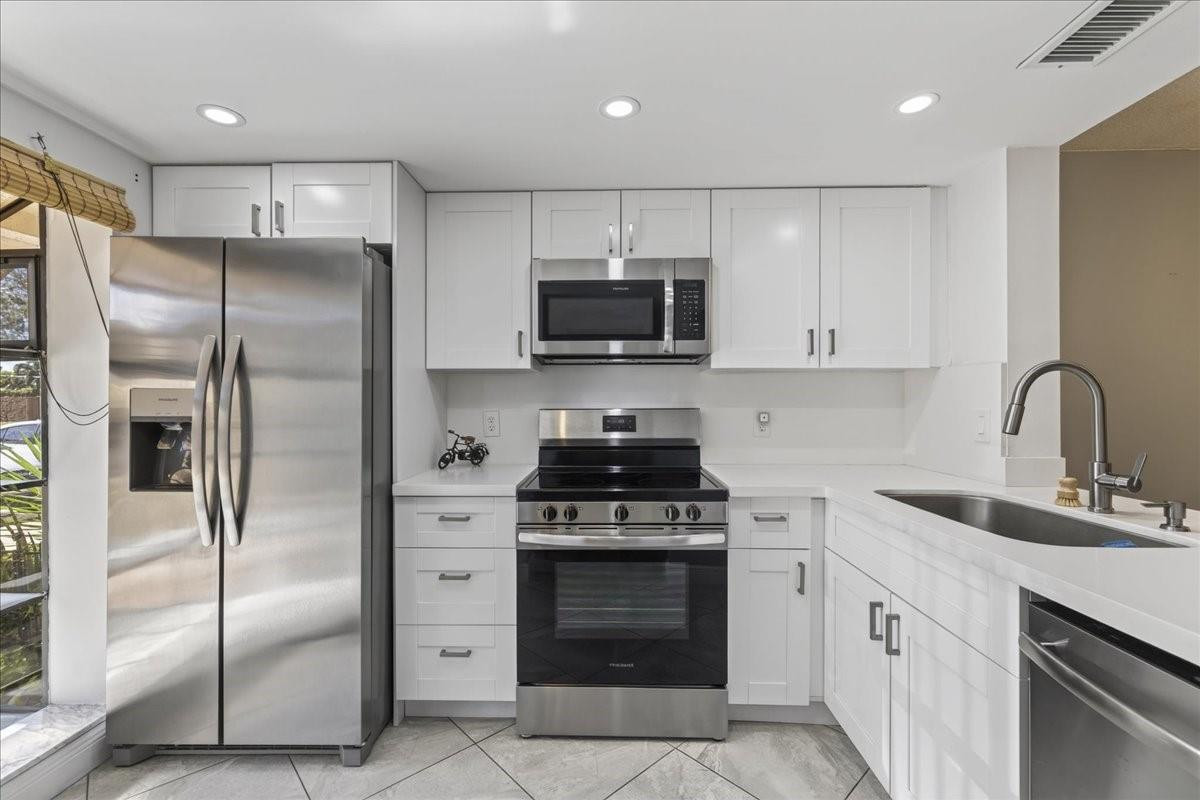 2355 SW 15th Street 77