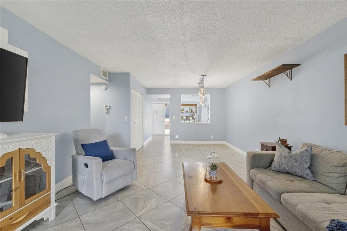 2355 SW 15th Street 77