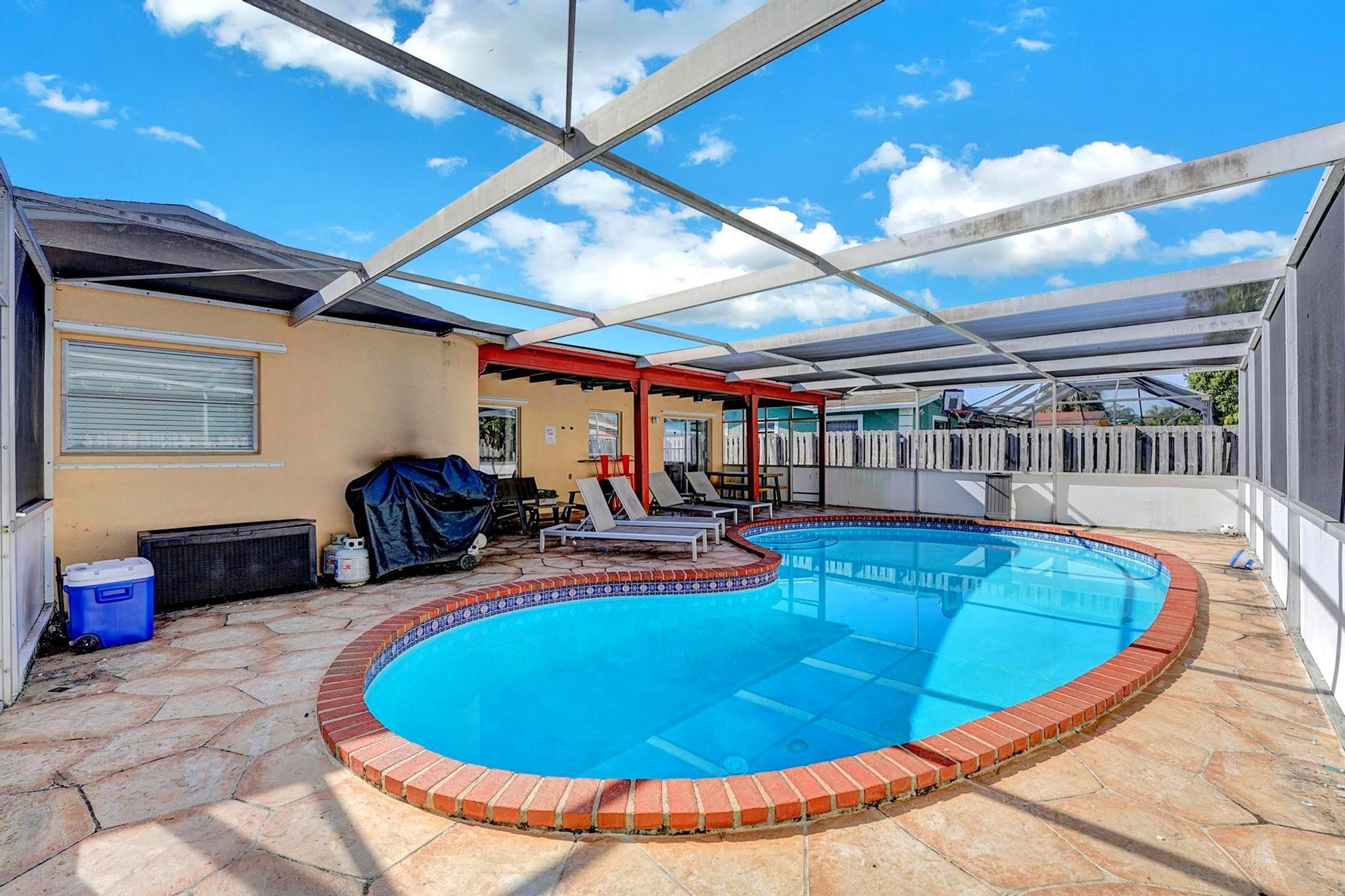 6481 Kimberly Boulevard