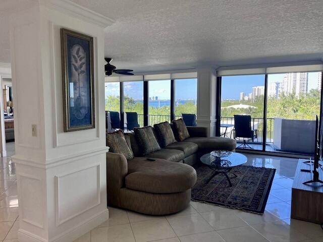 4200 N Ocean Drive 2-405