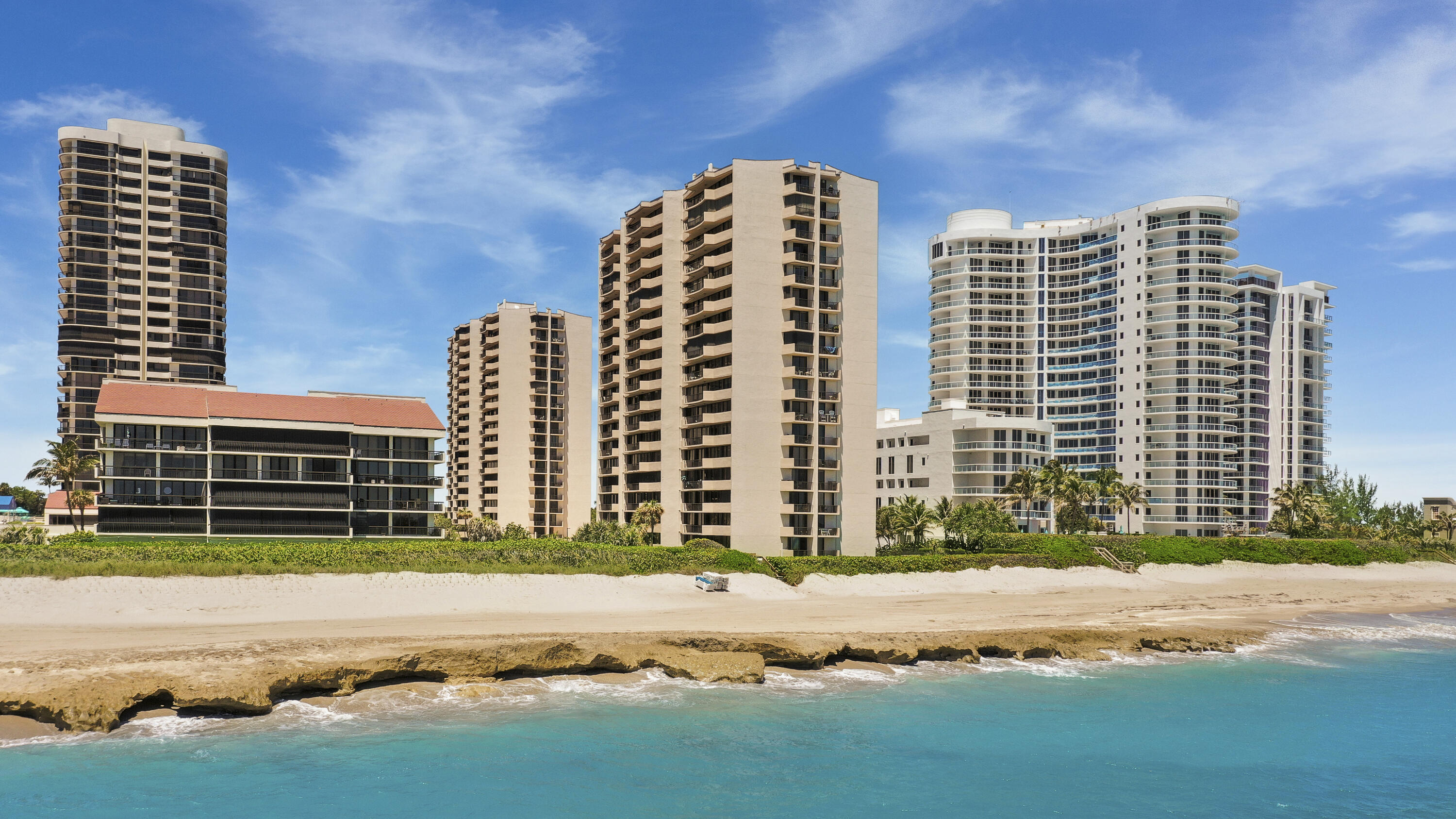4200 N Ocean Drive 2-405