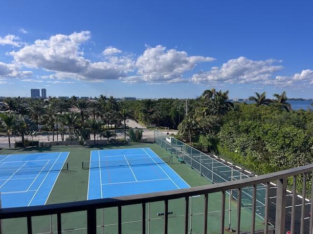 4200 N Ocean Drive 2-405