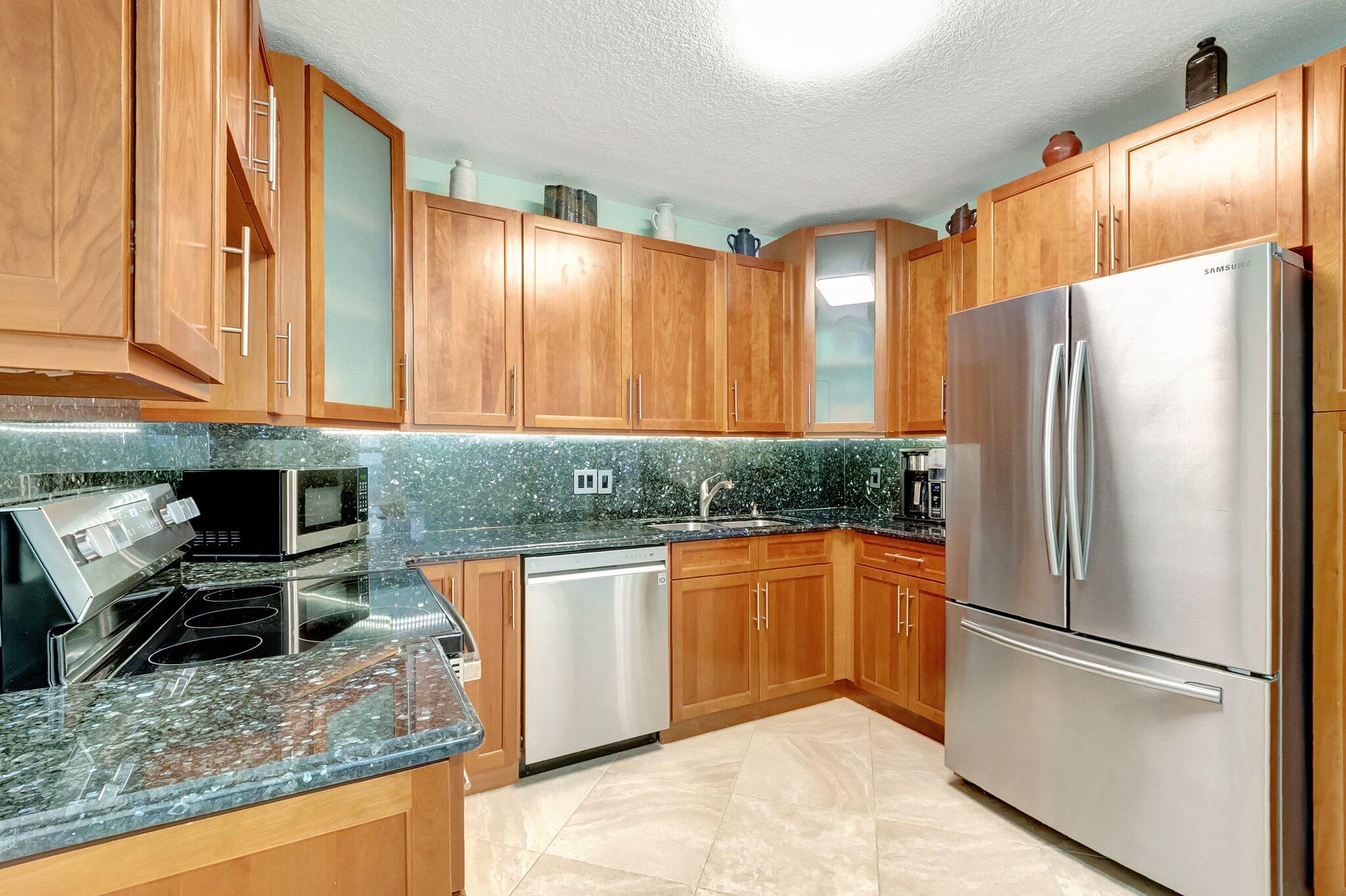 23140 Island View 5