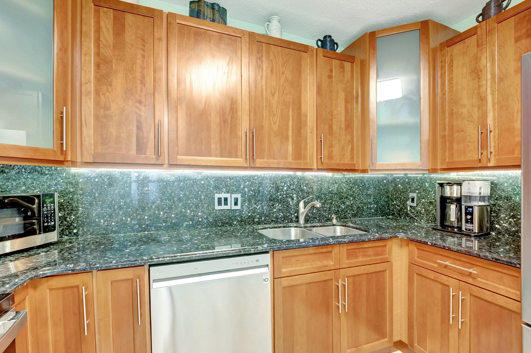 23140 Island View 5
