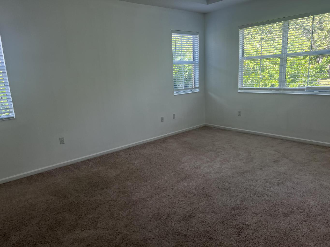 9555 Phipps Lane