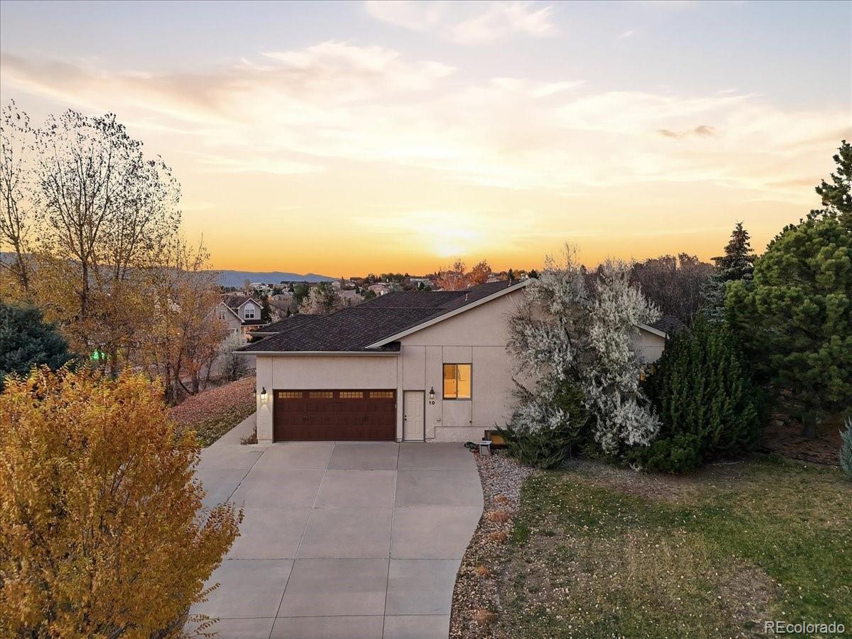 10 Desert Inn Way