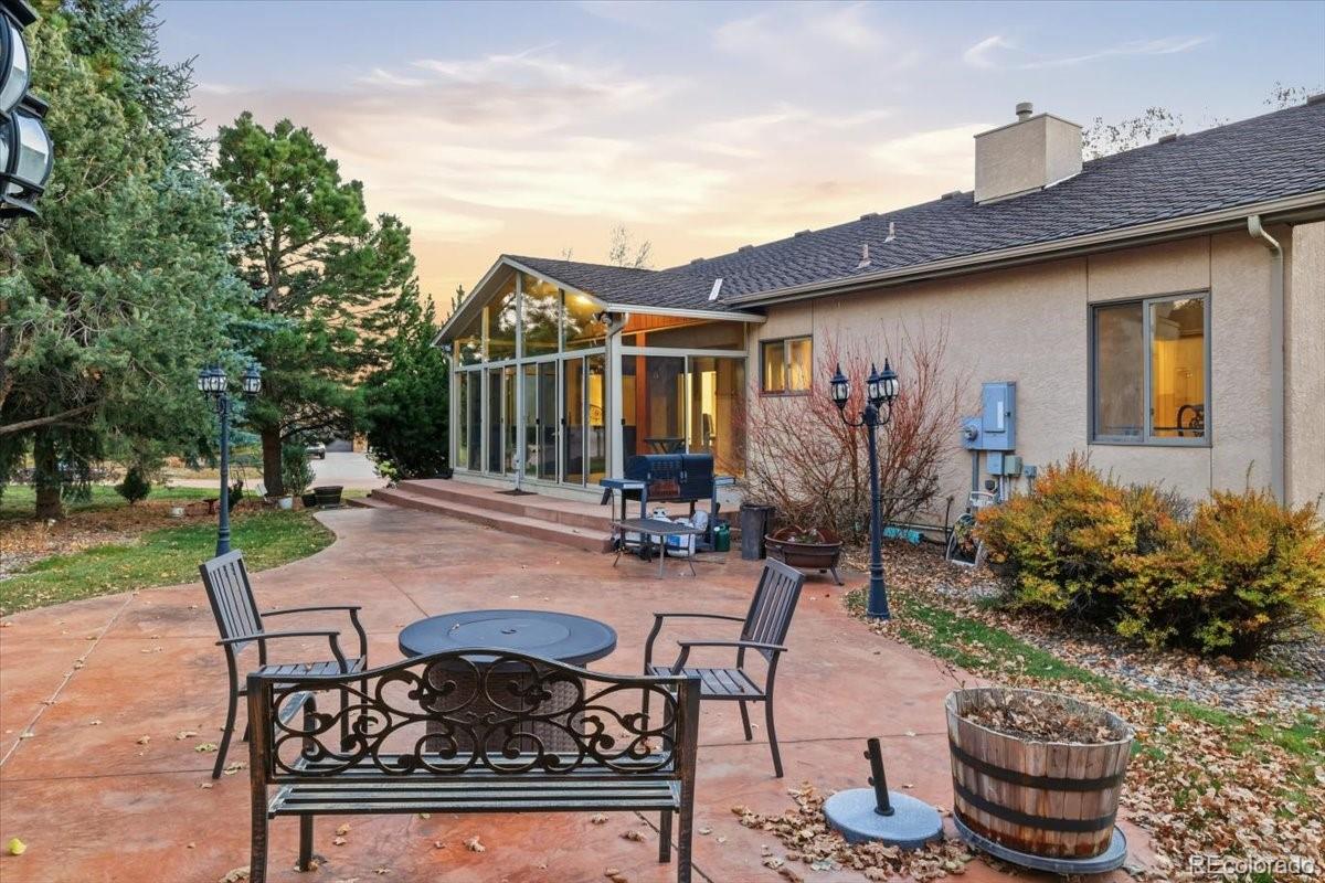 10 Desert Inn Way