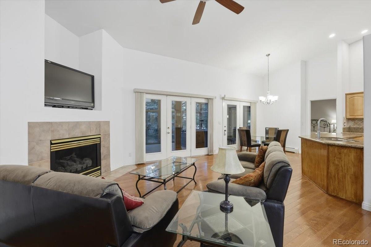 10 Desert Inn Way