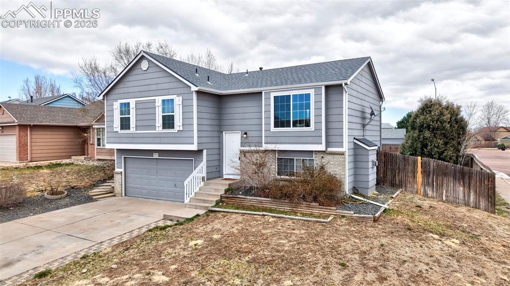 2210 Lisa Drive