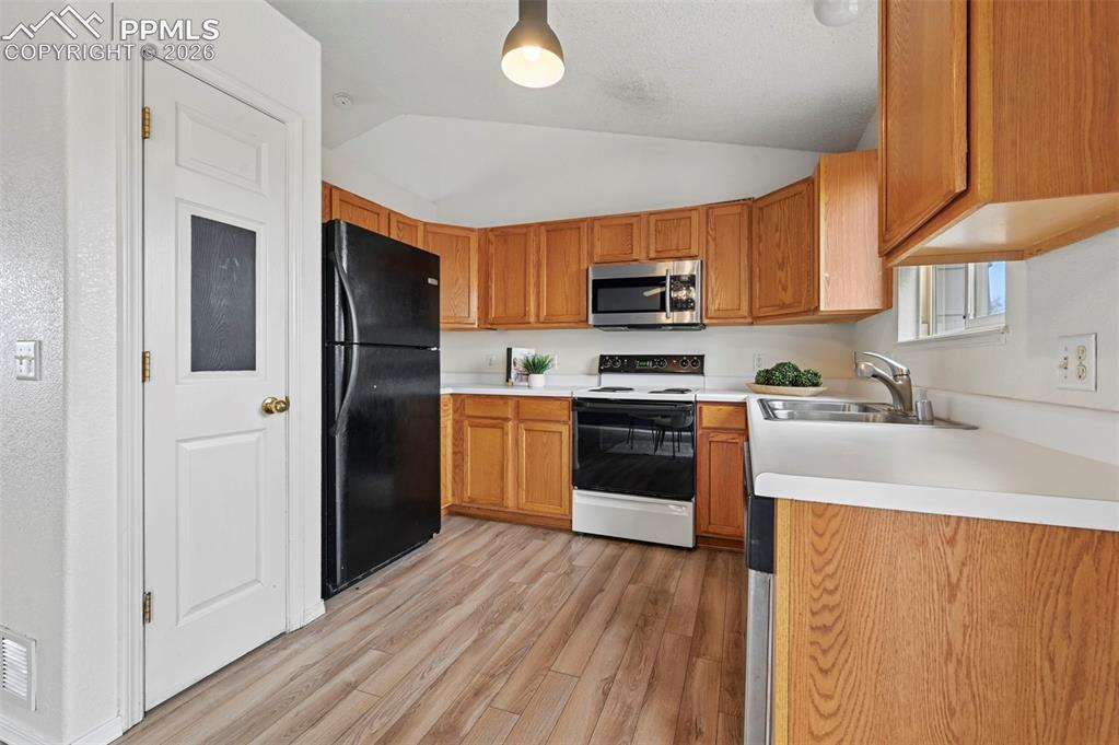 2210 Lisa Drive