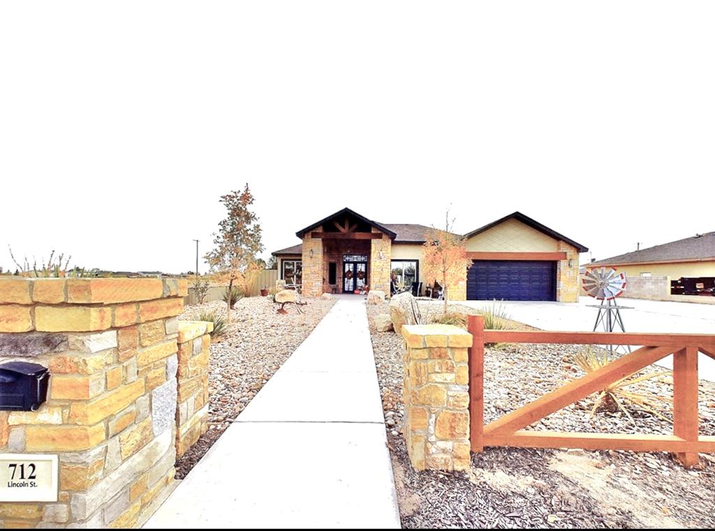 712 Lincoln St