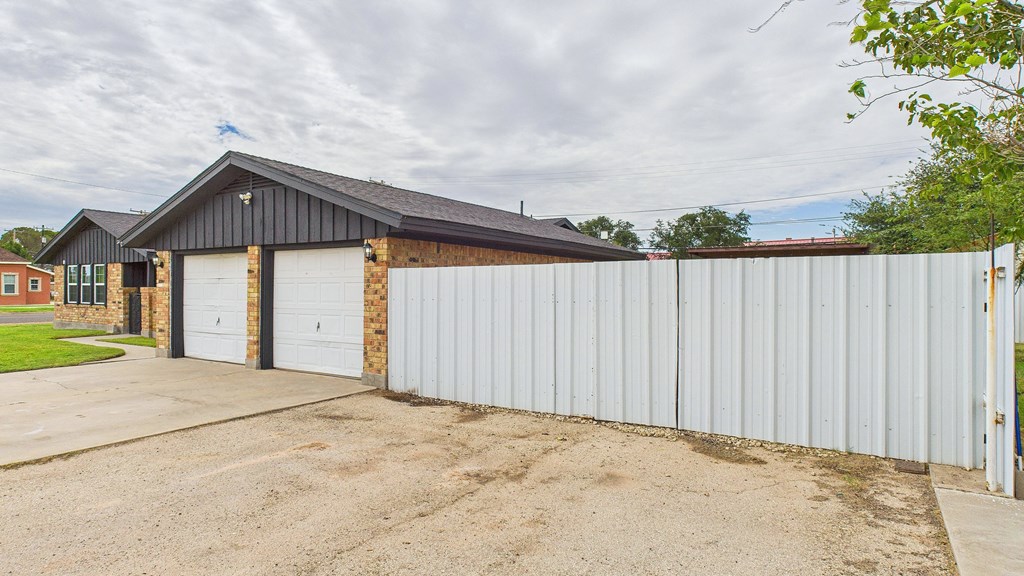 523 Oleander