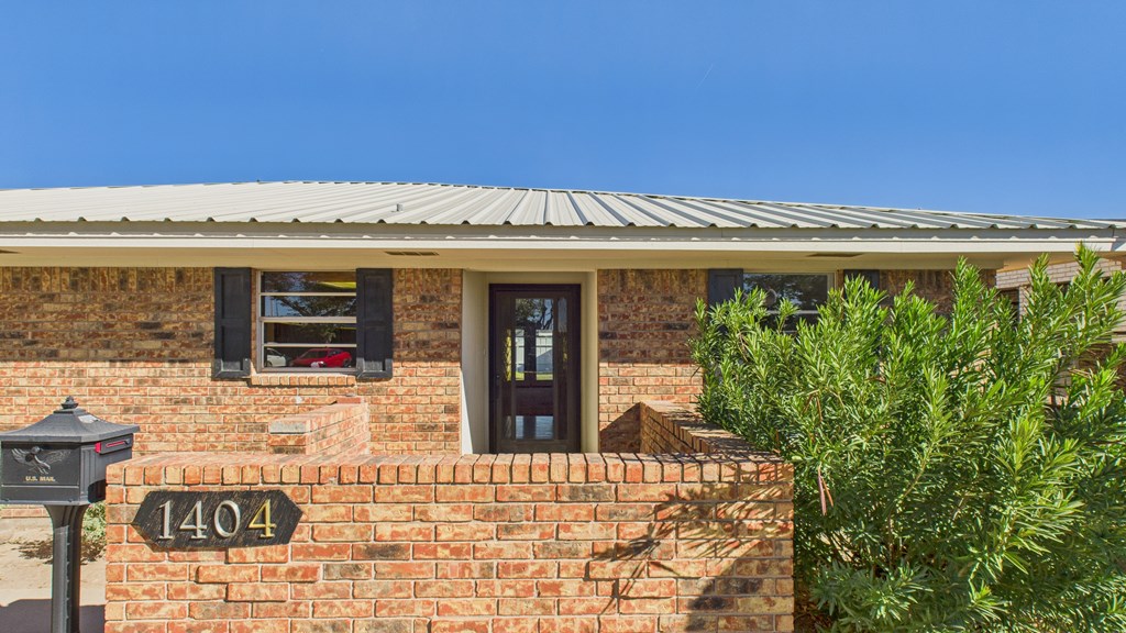 1404 S Park St