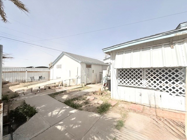 723 S Palm