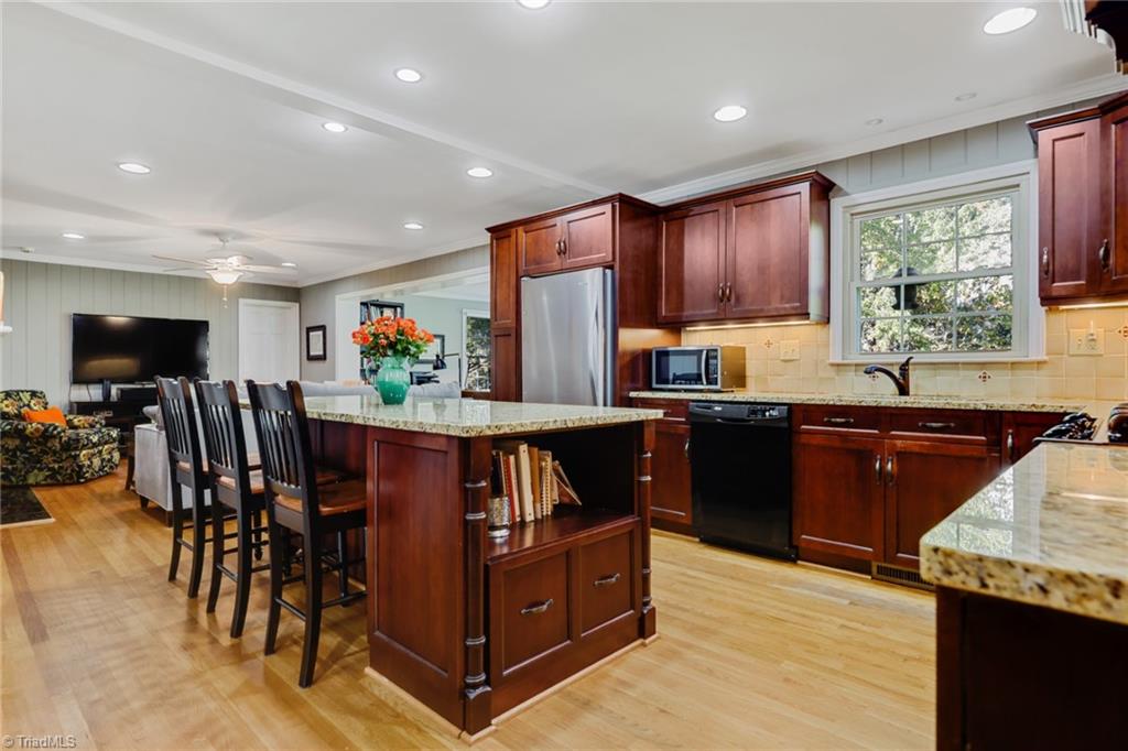 400 Fairfax Drive