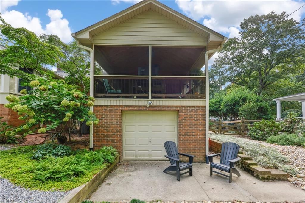 400 Fairfax Drive