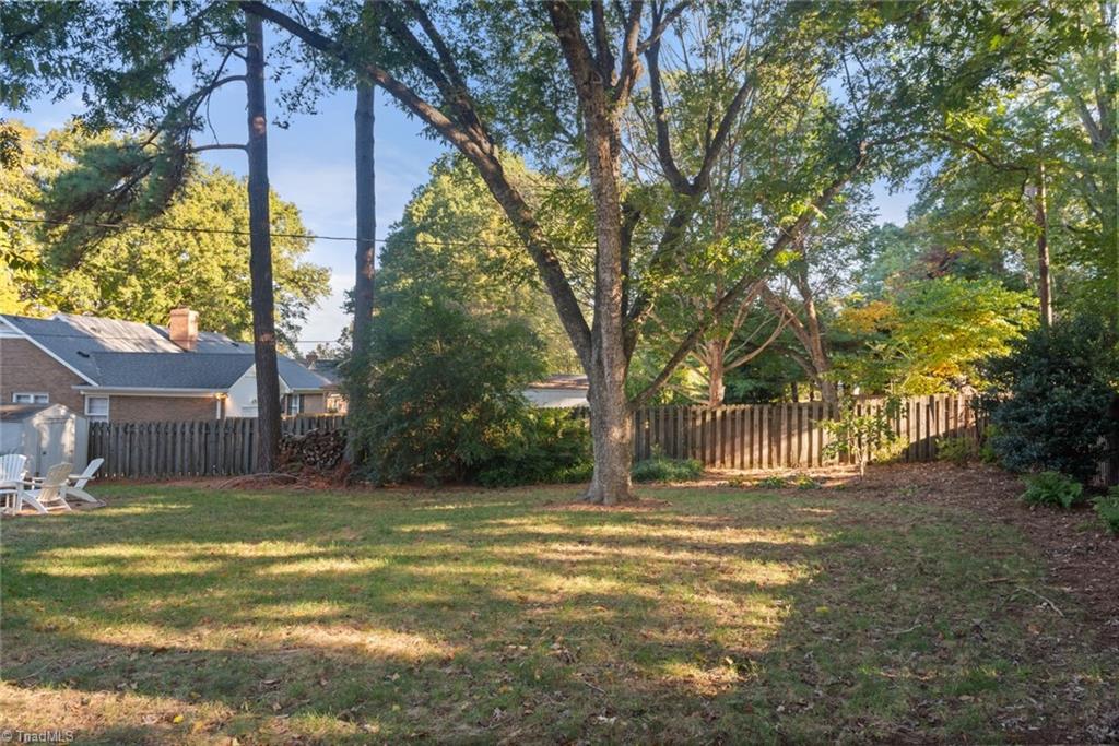1201 Red Oak Lane