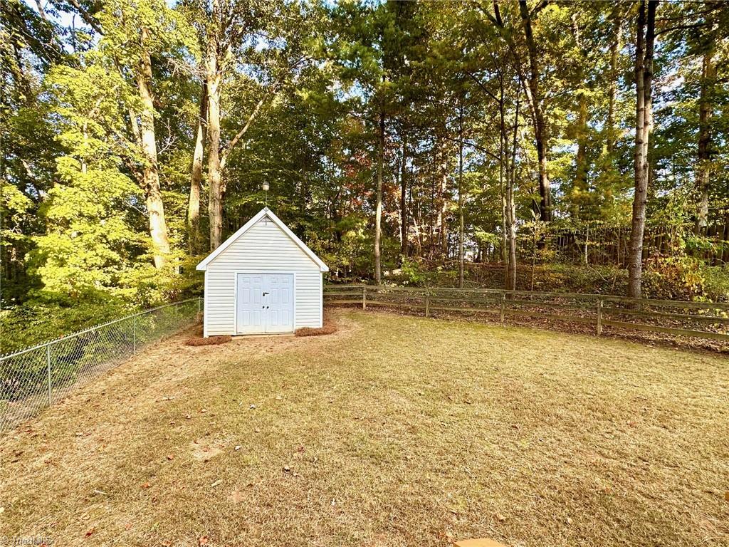 1037 Alabnon Road