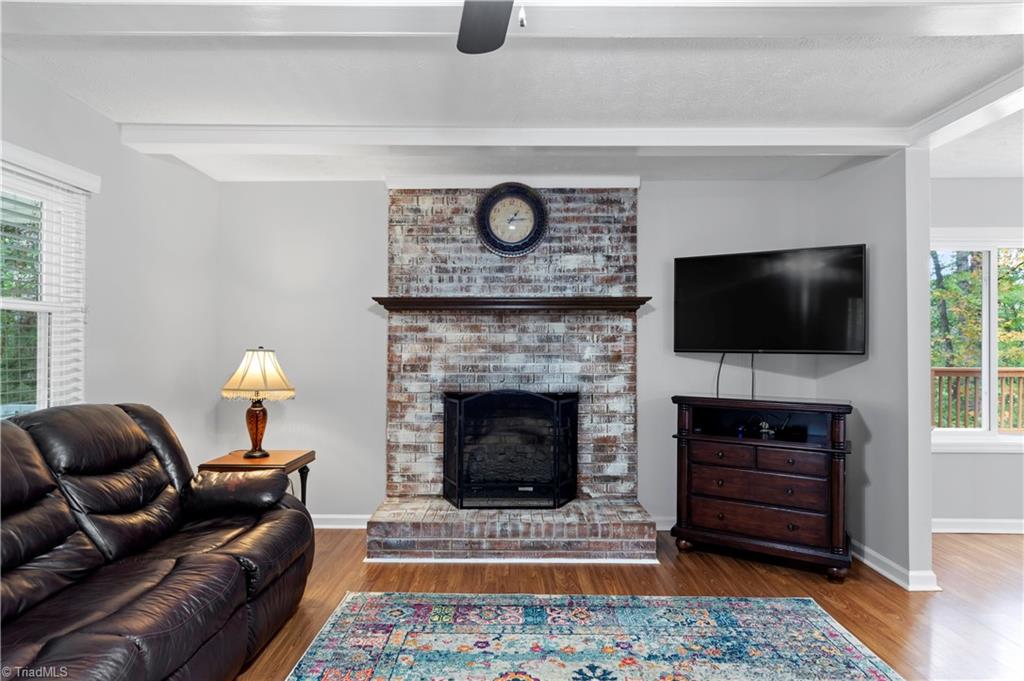 1037 Alabnon Road
