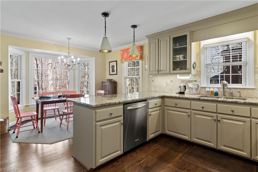 1208 Cliffspring Court