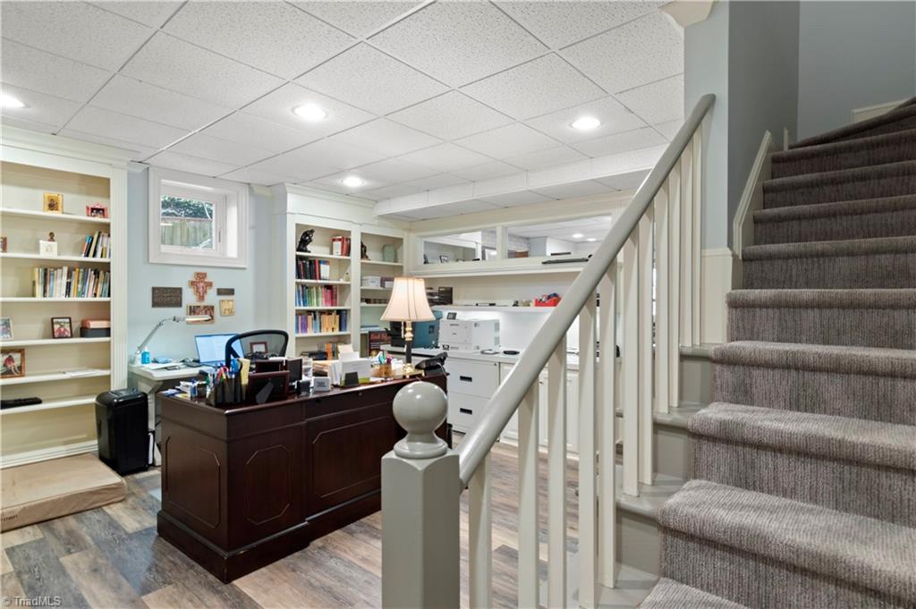 1208 Cliffspring Court